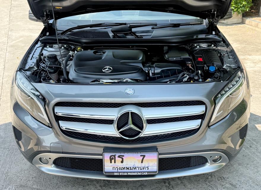 2017 BENZ GLA200 รถมือเดียวออกป้ายแดง รถวิ่งน้อย เข้าศูนย์ตามระยะ รถไม่เคยมีอุบัติเหตุครับ รูปที่ 15