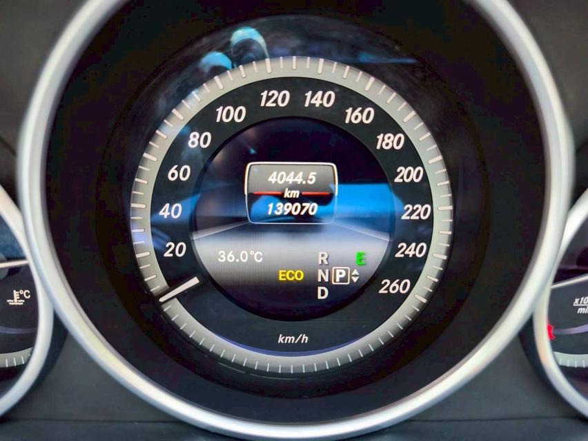 รหัสรถ KPV353 2013 BENZ E200 SEDAN  6