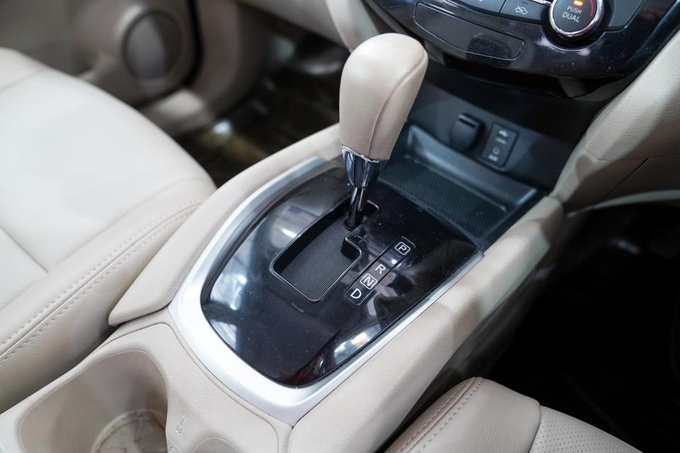 NISSAN XTRAIL 2.0 S AT ปี2015  16