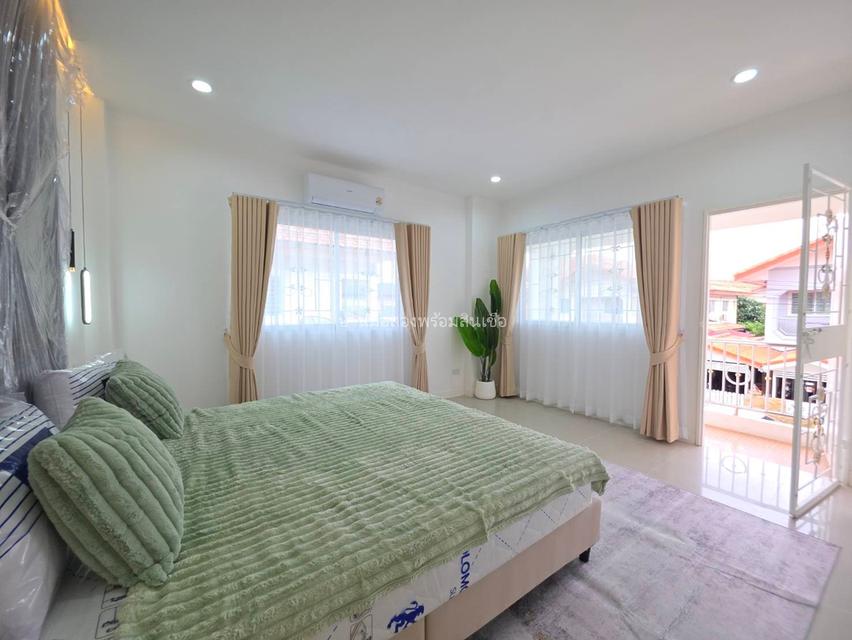 หมู่บ้านเอกวิน ถนนเลียบคลองสอง 16