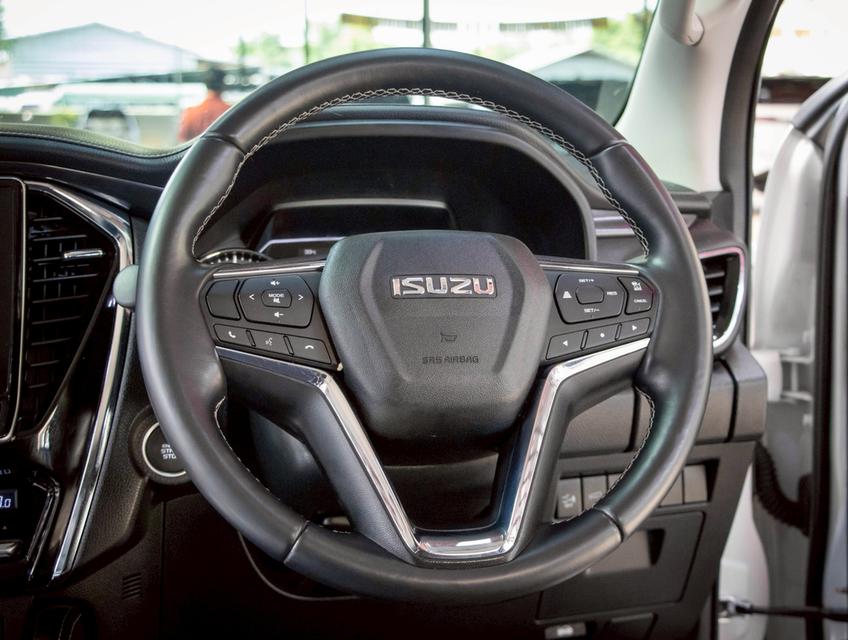 ISUZU MU-X 3.0 ULTIMATE 2WD ปี 2024 7