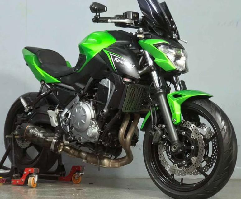 ขาย Kawasaki Z650 สีเขียว 7