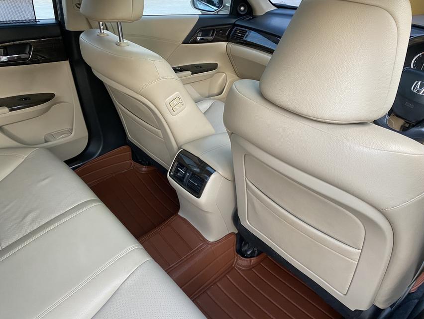 รถเก๋ง HondaAccord ปี 2013 รูปที่ 11