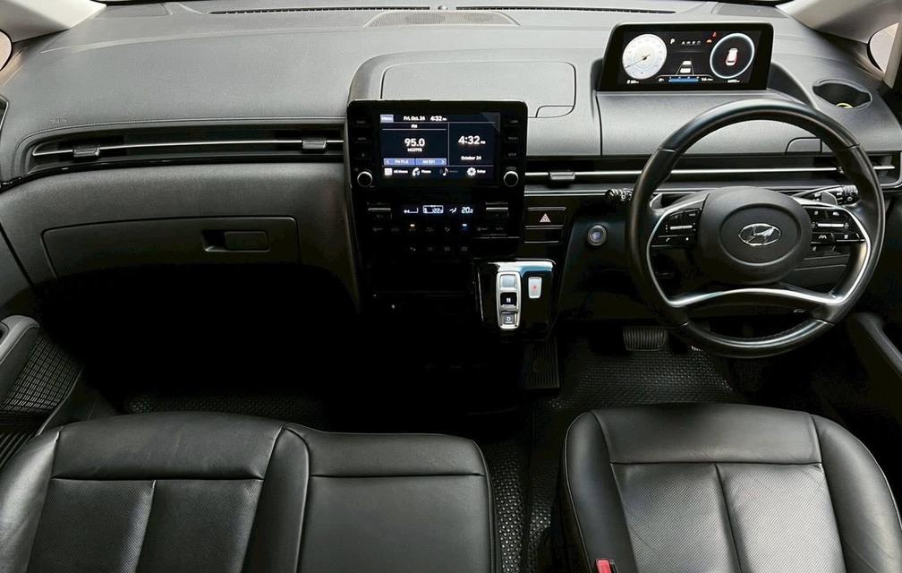 Hyundai Staria 2.2 TOP