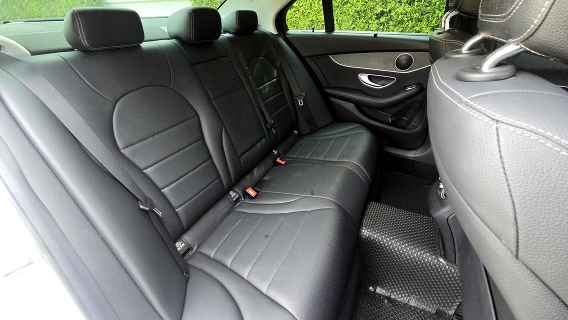 รหัสรถ WB36  Benz C220d Avantgarde ปี 2020 15