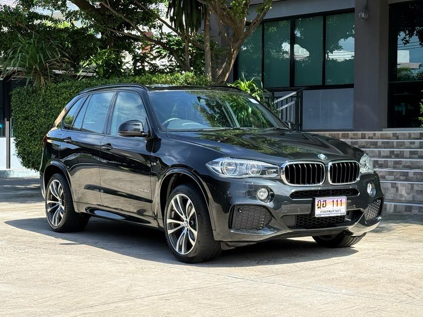 2016 BMW X5 30D MSPORT รถออกศูนย์ BMW THAILAND สภาพป้ายแดง รถวิ่งน้อยเพียง 130,000 กม เข้าศูนย์ทุกระยะ รถไม่เคยมีอุบัติเหตุครับ