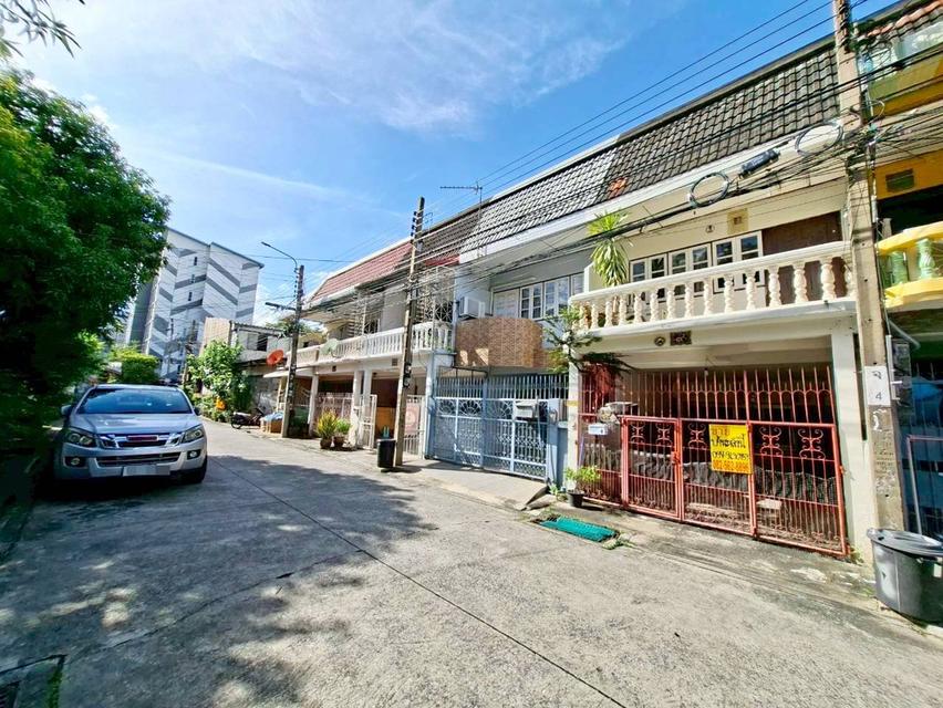 ขายบ้าน 2 ชั้น ซอยลาดพร้าววังหิน28 ถนนลาดพร้าววังหิน 2