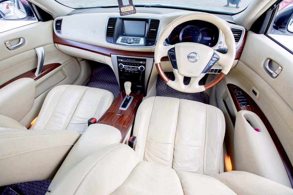 Nissan Teana 250XV Sunloof รุ่นท๊อปสุด ภายในดำ ปี 2010 สีขาว  16