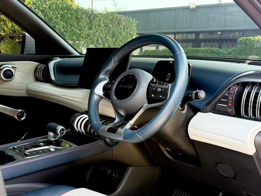 2023 BYD ATTO 3 EXTENDED RANGE ( รุ่น TOP ) รถมือเดียวออกป้ายแดง รถวิ่งน้อยเพียง 19,000 กม รถเข้าศูนย์ทุกระยะ รถไม่เคยมีอุบัติเหตุครับ รูปที่ 10