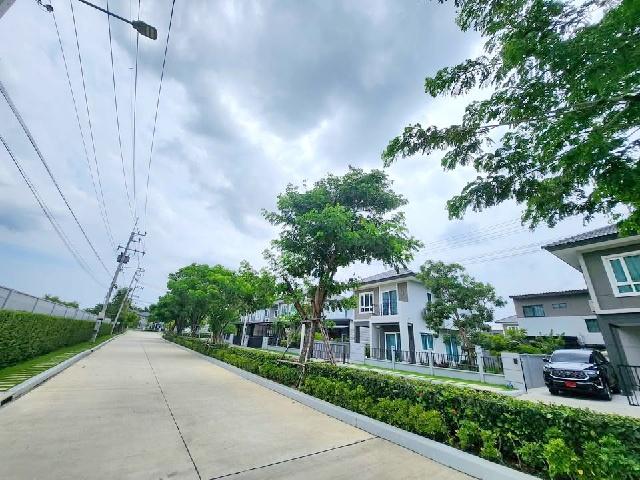 โรบินสัน 800 ม.เซ็นทรัล ฉะเชิงเทรา 2.2กม.ให้เช่าทาวน์เฮาส์ใหม่ สวย 2 ชั้น 20ตร.วา.150 ตร.ม.ติดถนนใหญ่ ม.ราชภัฏราชนครินทร