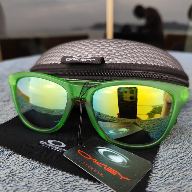 Rare Oakley Frogskins Collectors Edition Sunglasses Transparent Green Retro 10