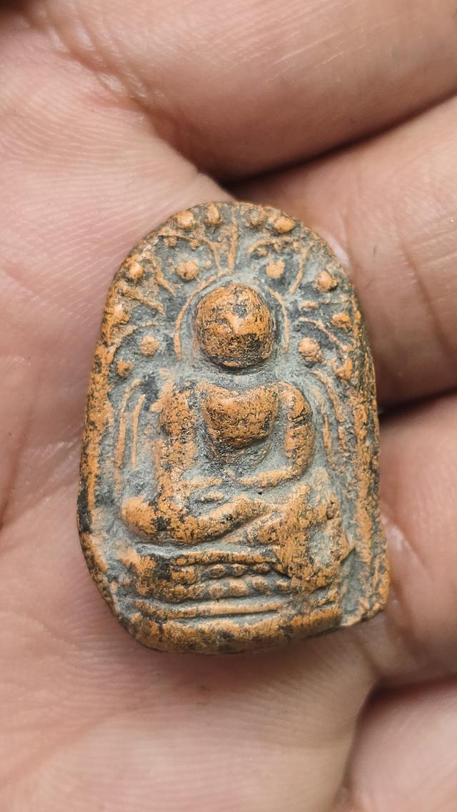 พระคงกรุช้างค้ำ เชียงใหม่