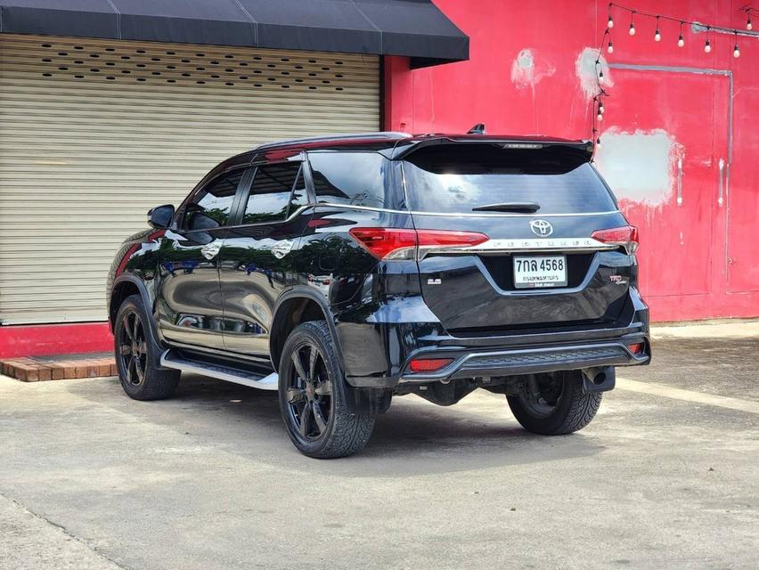 ขายToyota Fortuner 2.8TRD ปี18 3