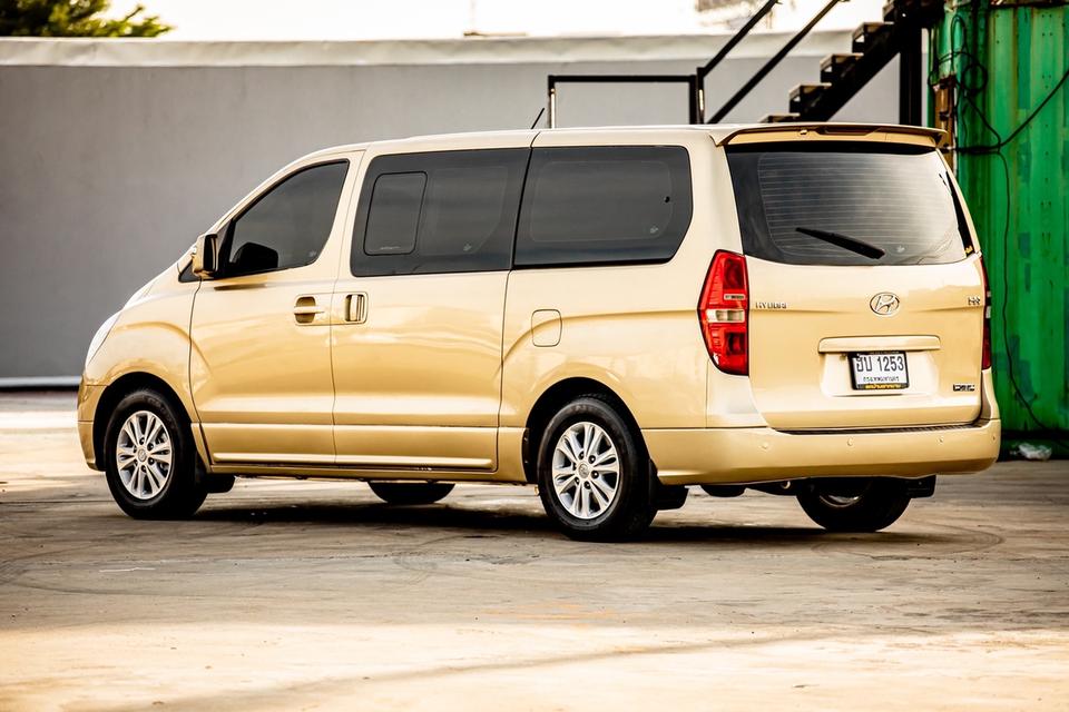 Hyundai H1 Deluxe 2.5 ดีเซล เกียร์ออโต้  ปี 2011 เบาะ VIP รหัส GT1253 3