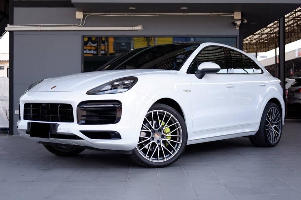 Porsche Cayenne Coupe E-Hybrid 3.0 V6 Turbo 2020 สีขาว