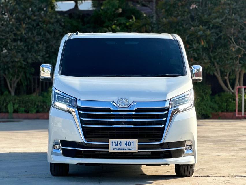 รหัสรถ PAT401 Toyota Majesty 2.8 Premium 6A/T สีขาวมุก ปี 2020