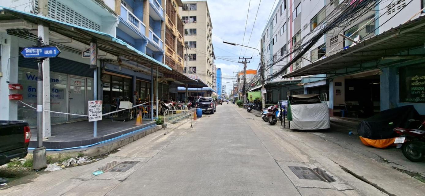 ขายตึกแถวติดตลาดสี่มุมเมือง พหลโยธิน83 แปลงมุม จากถนนใหญ่เข้าซอยเพียง 50 เมตร ทำเลดี ใกล้แหล่งชุมชน 5