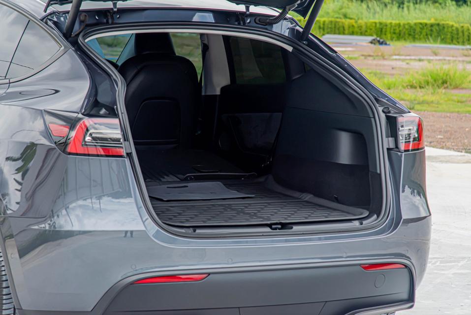 (แจ้งรหัสรถ CBL6386) TESLA Model Y Long Range AWD 2023 รูปที่ 10