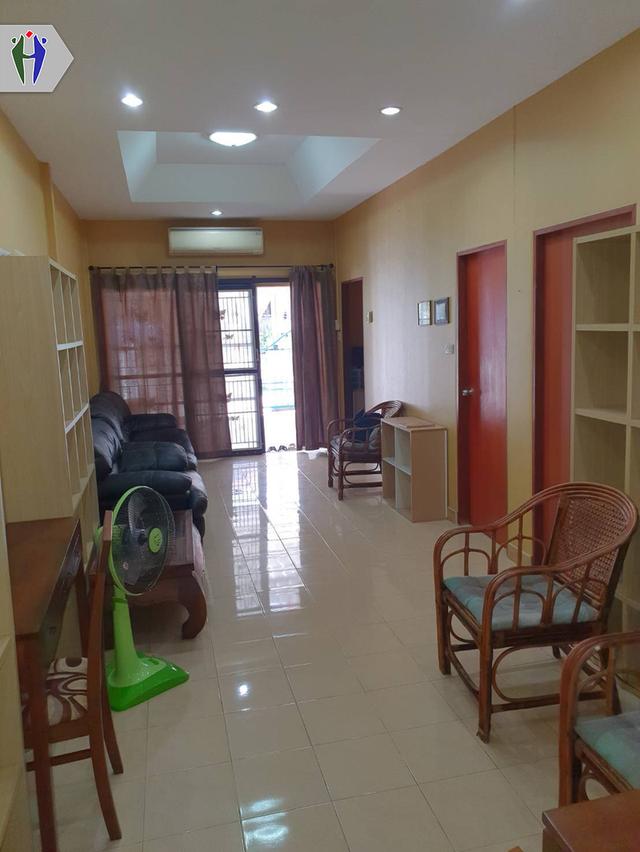 ให้เช่าทาวเฮ้าท์ซอยเขาตาโล ราคา 10000 บาท ภายในบ้านมาพร้อมกับ -เครื่องปรับอากาศ  -เฟอร์นิเจอร์ครบชุดพร้อมเข้าอยู่  -เครื่องทำน้ำอุ่น  -ระบบรักษาความป 2