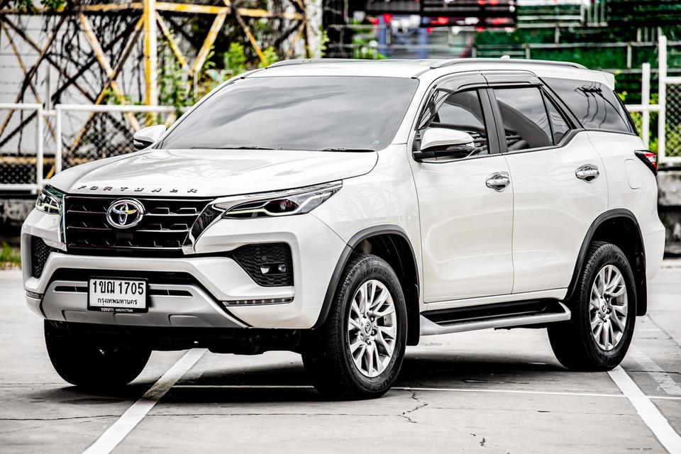 ขายToyota Fortuner 2.4V ปี20