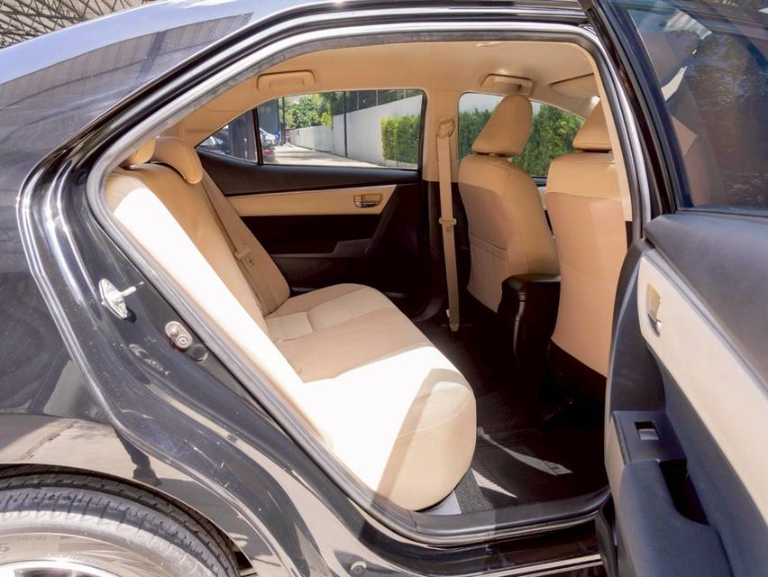 Toyota Altis 1.8E ปี 2014 10