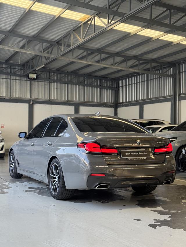 ปี2021 BMW 520d M Sport LCI G30 (รถมือเดียว จำหน่ายโดยตัวแทนศูนย์จำหน่ายรถยนต์ BMW) รูปย่อยที่ 3