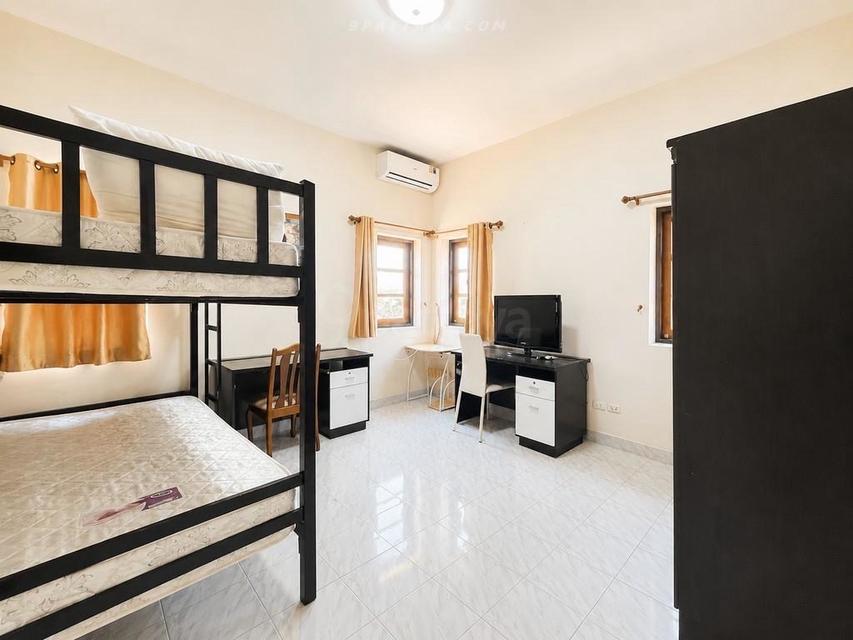 For Sale / For Rent — Private Pool House in South PattayaHouse for sale and rent in South Pattaya, located near Sukhumvit Road 11