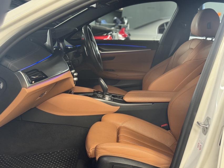 รหัสรถ BM2420 BMW 520d M-Sport LCI 2022 7