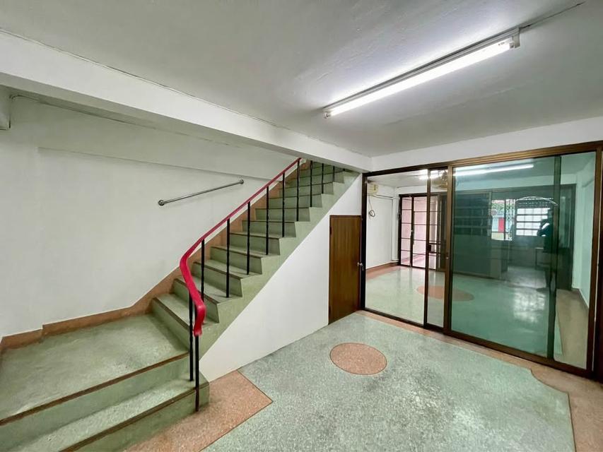 ด่วน! บ้านตึกแถว 4 ชั้น + ดาดฟ้า ทำเลทองย่านบางแค 7