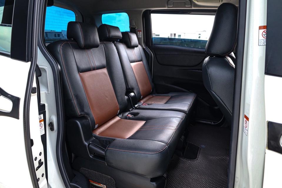 2018 toyota sienta 1.5 v ท๊อปสุด