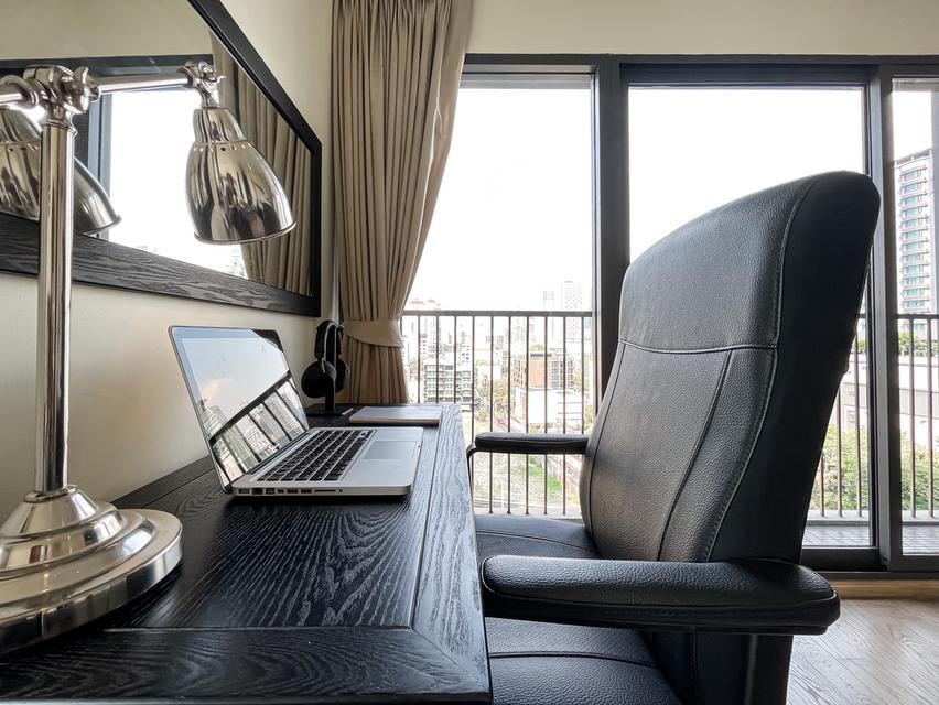 🔥 ด่วน! คอนโดไซส์ใหญ่ 1 ห้องนอน พร้อมเฟอร์ครบ ติด BTS ทองหล่อ ทำเลทองเพียง 9.4 ล้านเท่านั้น! รีบเป็นเจ้าของก่อนพลาดโอกาส! 🔥 4