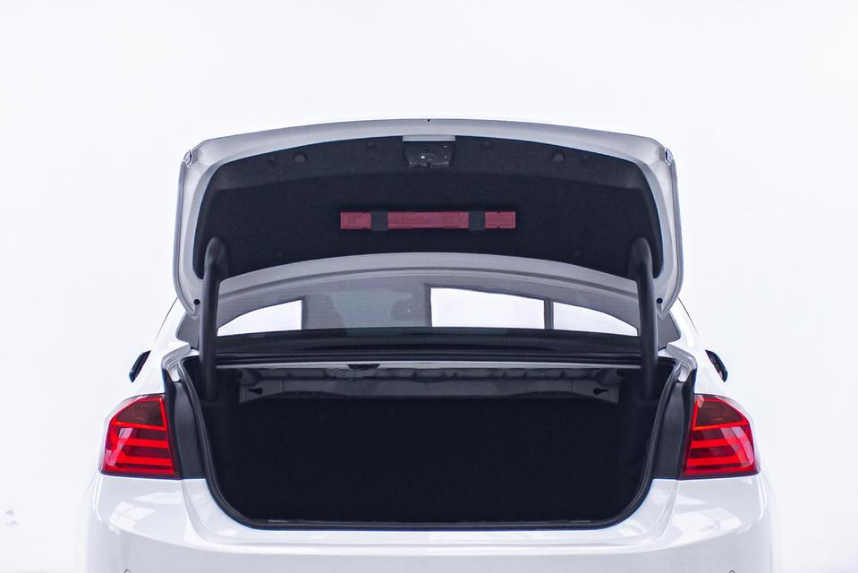รหัสรถ 1D073 320d SPORT 2.0 2014 13