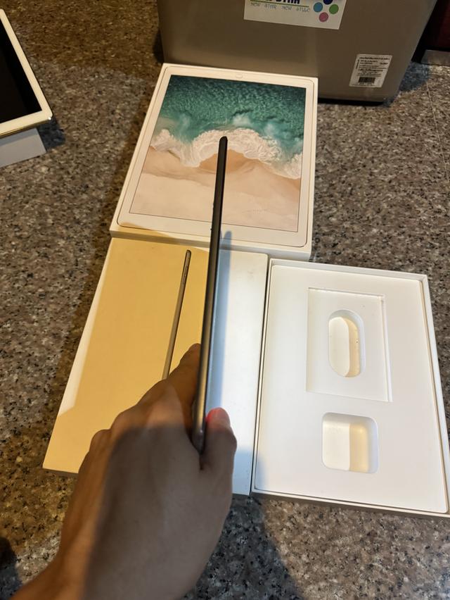 ขายiPadAir2สีSpace Gray64กิ๊กWifi Celluer ใส่ซิมได้มีกล่องสวยๆใช้งานดีทุกๆฟังชั่นถูกๆ 5