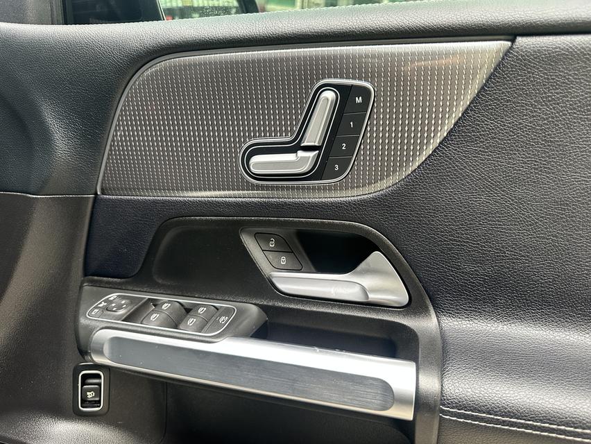MERCEDES BENZ GLB200 Progressive จดทะเบียนปี2022 รถมือเดียว 7ที่นั่ง รูปที่ 6