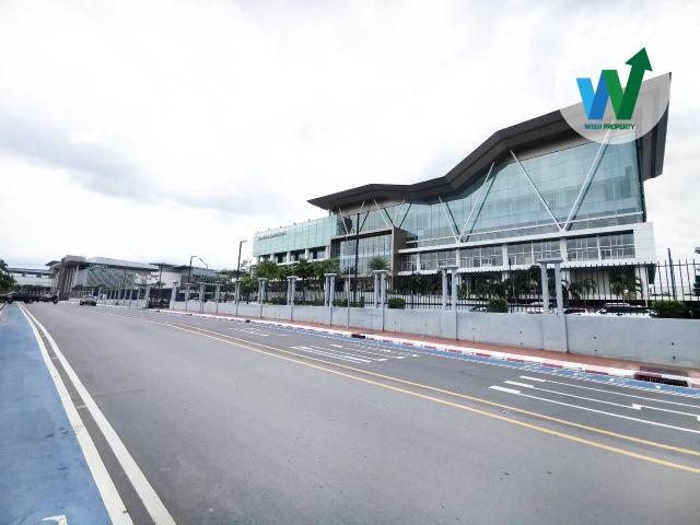 คอนโดทำเลดีห้องมุม ติดถนน Beach Front Villa 42.72 ตร.ม ชั้น 2 ขนาด 1 ห้องนอน 1 ห้องนั่งเล่น   พร้อมอยู่ ใกล้ รถไฟฟ้า ใกล้ทางด่วน ใกล้ห้าง ใกล้โรงเรียน 9