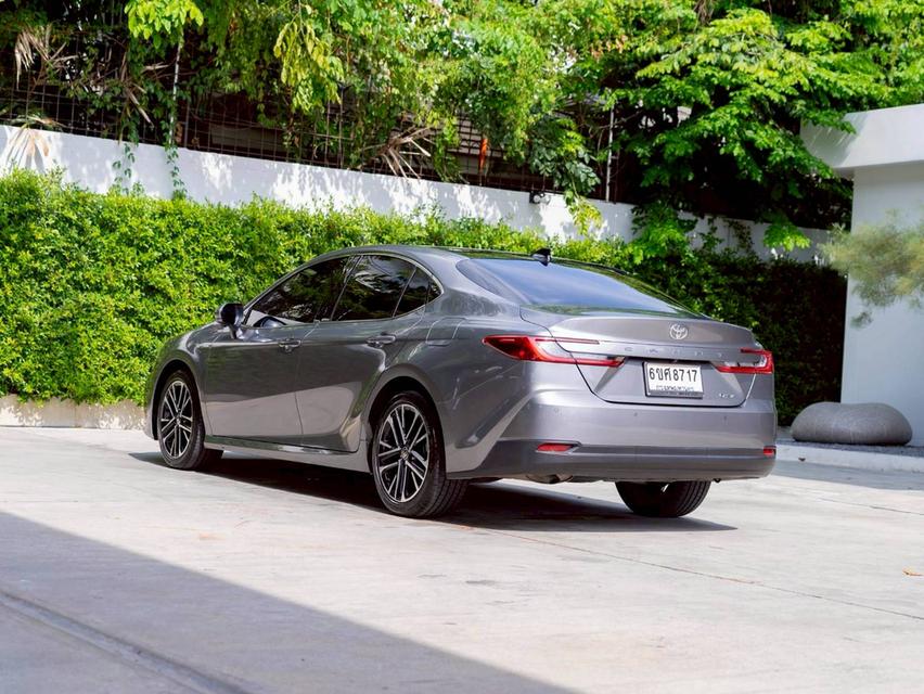 Toyota Camry 2.5hev premium ปี25 รูปที่ 5