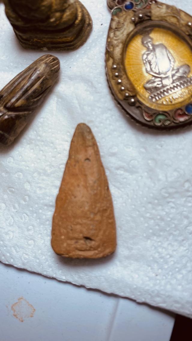 พระอุปคุตเนื้อดินหลวงพ่อโหน่ง สุพรรณ รูปที่ 6