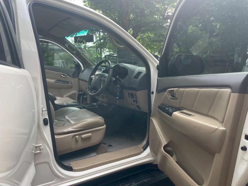 2013 Toyota Fortuner 3.0 v 4x4 11