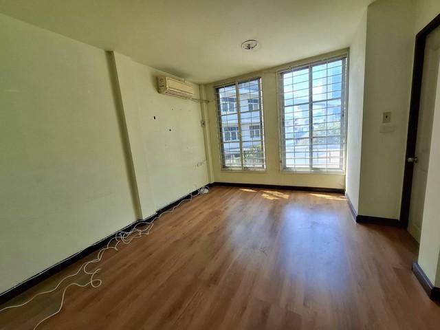 ให้เช่าโฮมออฟฟิศ4 ชั้น 23ตรว. ใกล้แยกรัชดา ลาดพร้าว ใกล้MRTสถานีลาดพร้าว300เมตร 4