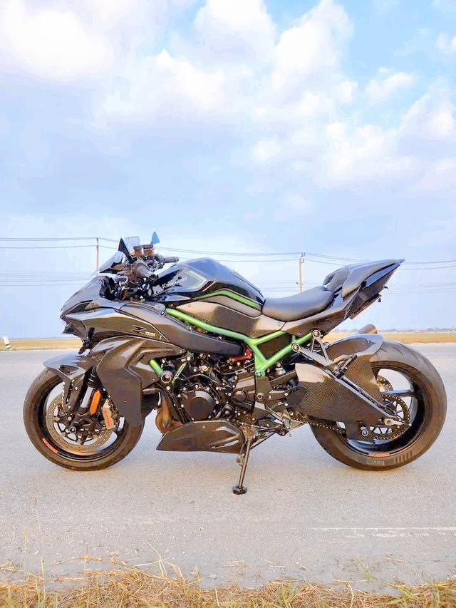 ส่งต่อ Kawasaki Ninja H2R