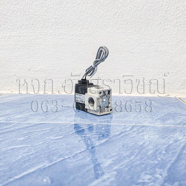 วาล์วควบคุมทิศทาง (Directional Valve) VT307-3G1-02 (AC110V) รูปที่ 2
