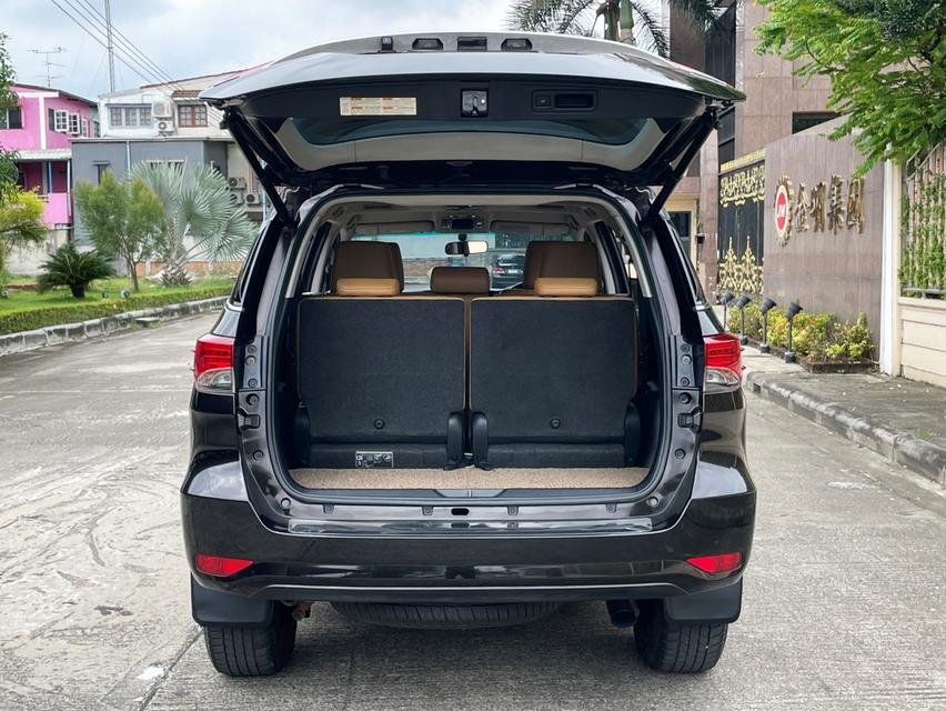 TOYOTA FORTUNER 2.8 V 4WD ปี 2015 จดปี 2018 เกียร์AUTO 4X4 สภาพนางฟ้า 13