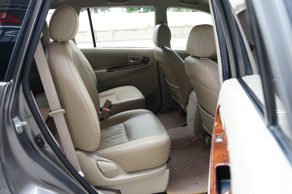 ðĐTOYOTA INNOVA 2.0 V āļāļĩ 2013 14