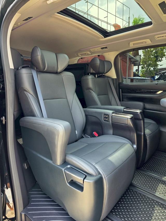 Toyota ALPHARD 2.5SC PACKAGE สีดำ ปี 2023 ไมล์ 28,000 กม. รูปที่ 11