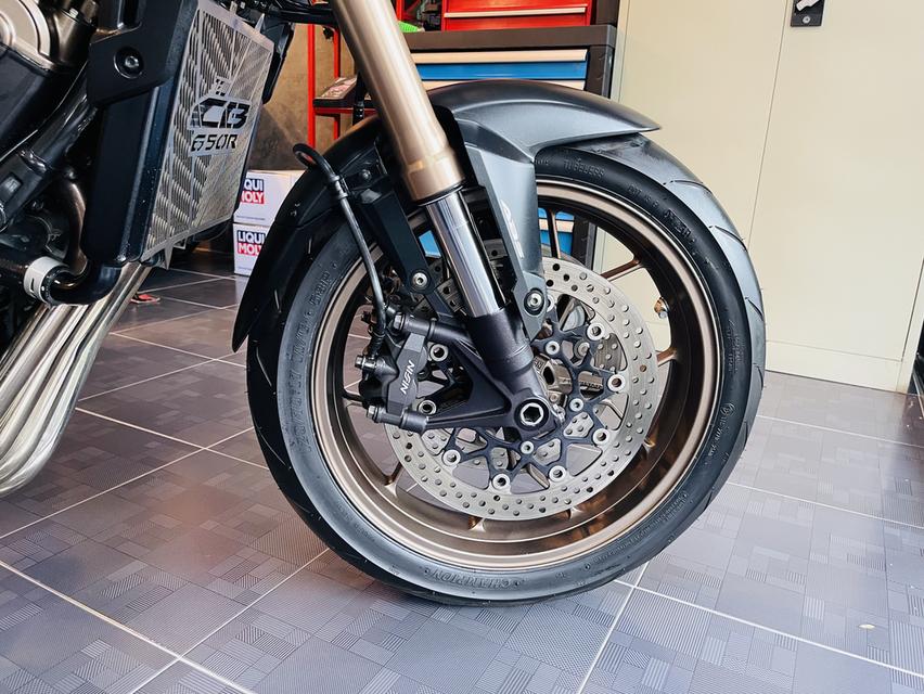 ขายด่วนมือเดียวCb650r/2020 รูปที่ 9