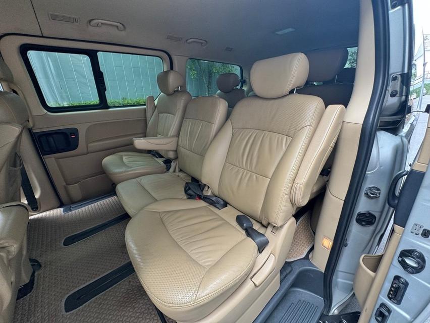 2010 จด 2011 Hyundai H-1 2.5 Deluxe รถยนต์ 11 ที่นั่ง รถครอบครัว ราคา 399,000 บ. 13