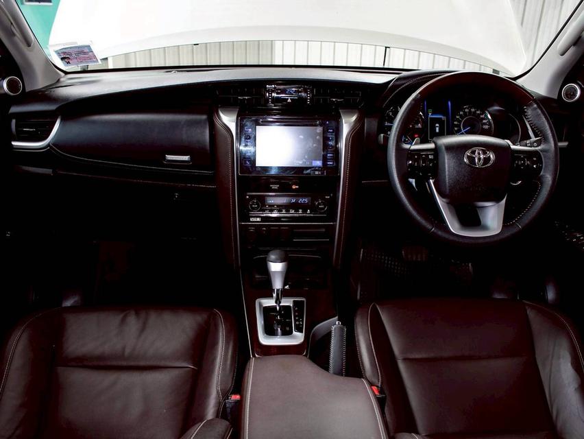 TOYOTA FORTUNER, 2.4 V 2WD ปี 2020 โฉม ปี15-ปัจจุบัน   10