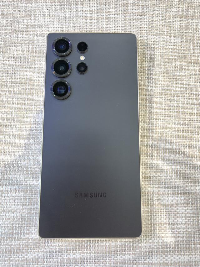 Samsung S25ultra 256gb รับเทิร์นเครื่องเก่าให้ราคาสูง