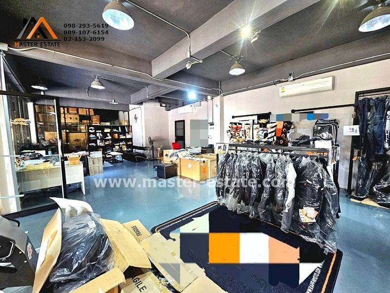 ให้เช่าอาคารสำนักงาน (ชั้นล่าง) เนื้อที่ 200 ตรม. ซ.รามอินทรา 65 สวย-สะอาด พร้อมที่จอดรถรอบอาคาร DESIGN MODERN กั้นห้องกระจก 1 ห้อง 12