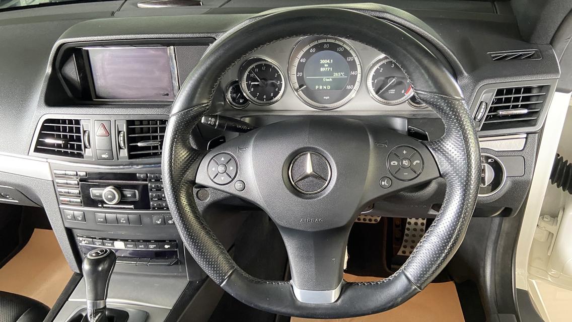 Benz E250CDI Coupe W207 รถสปอร์ตสองประตู รูปที่ 17